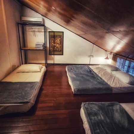 Treehouse Hostel Kuching Exterior foto